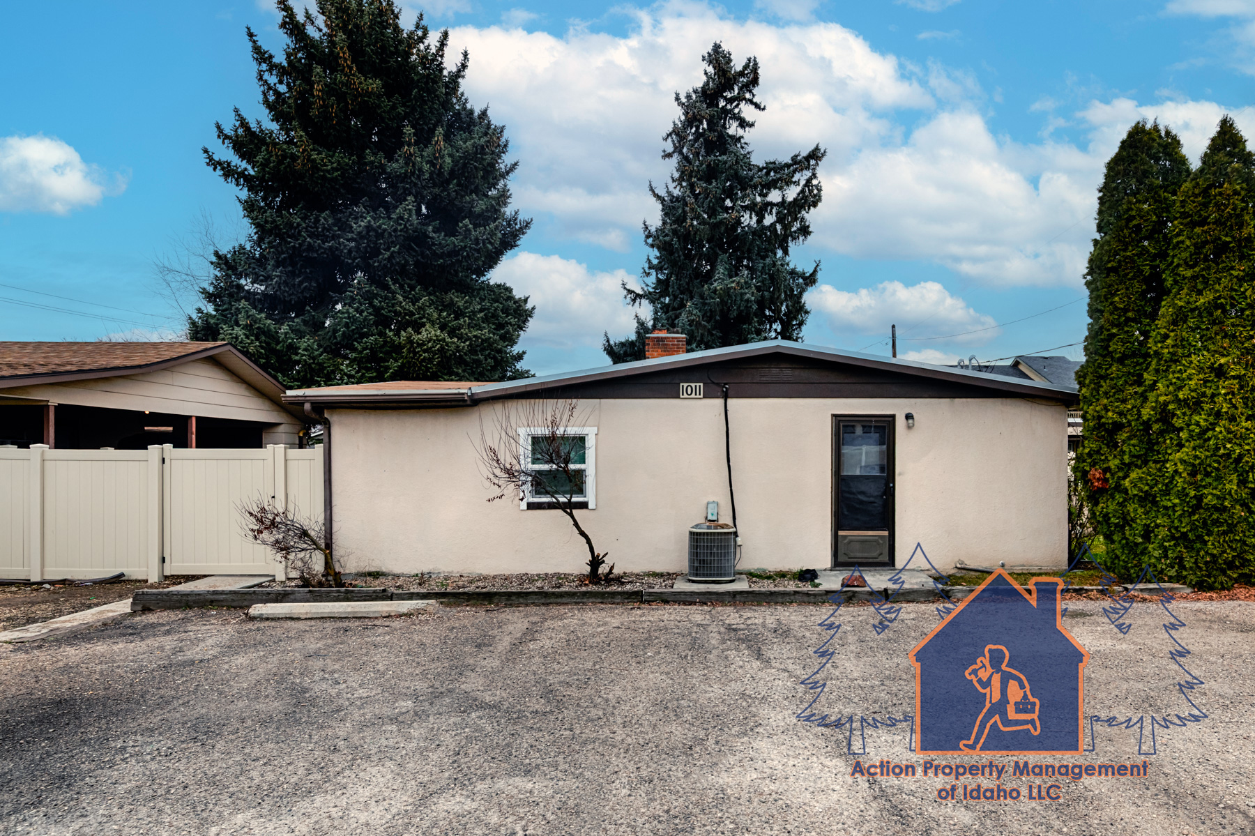 1013 W Willow